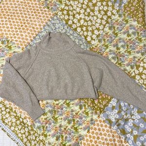 Urban super cropped cream sweater